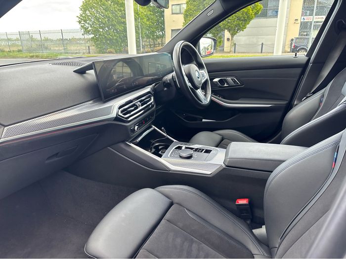 BMW 3 Series 2024