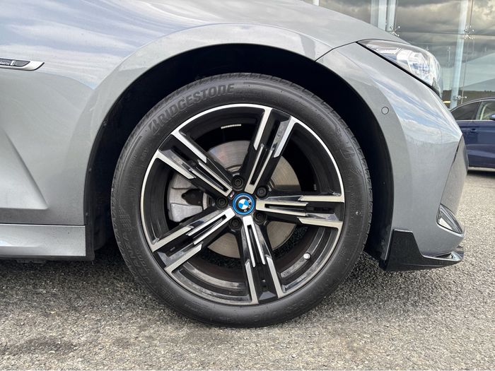 BMW 3 Series 2024