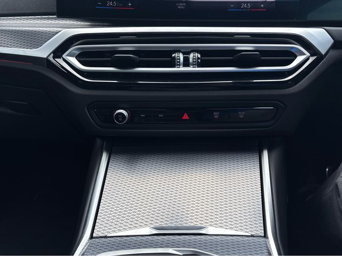 BMW 3 Series 2024