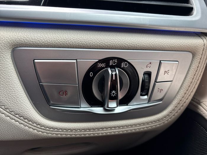 BMW 7 Series 2019