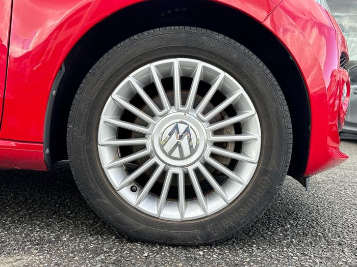 Volkswagen Up! 2015