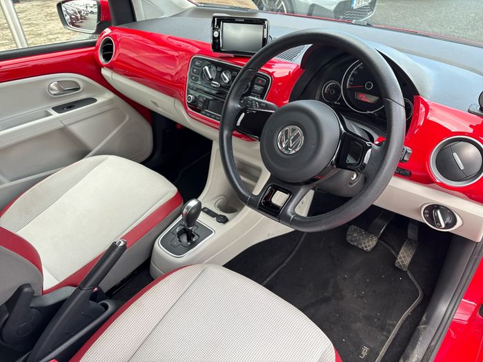 Volkswagen Up! 2015
