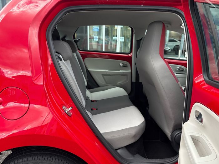 Volkswagen Up! 2015