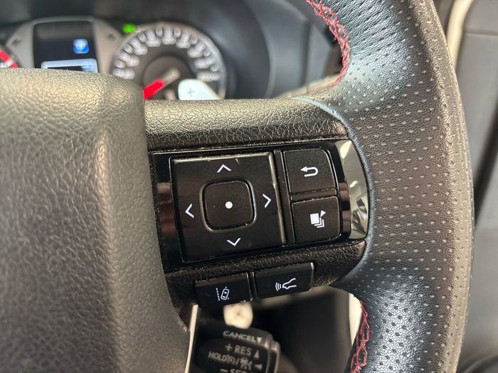 Toyota HiLux 2023