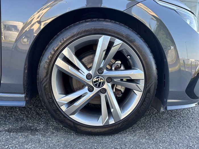 Volkswagen Golf 2021