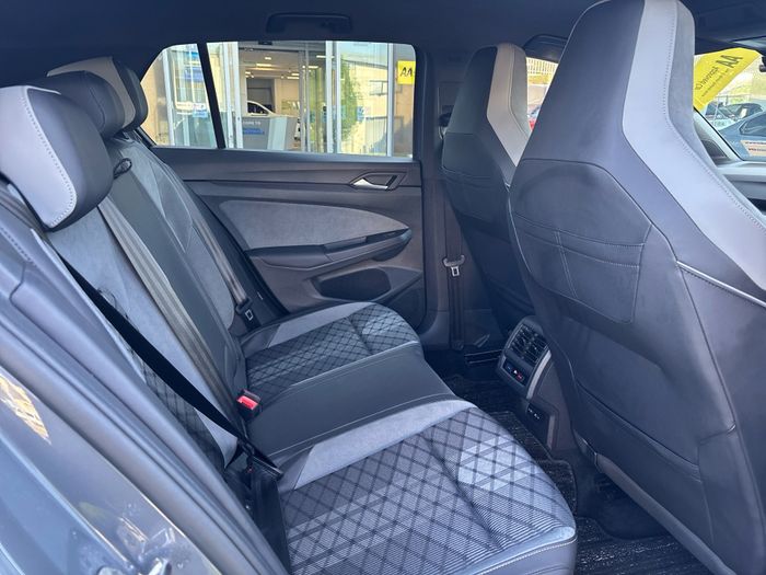 Volkswagen Golf 2021