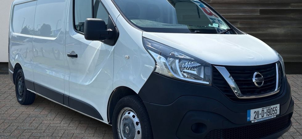 Nissan NV300 2021