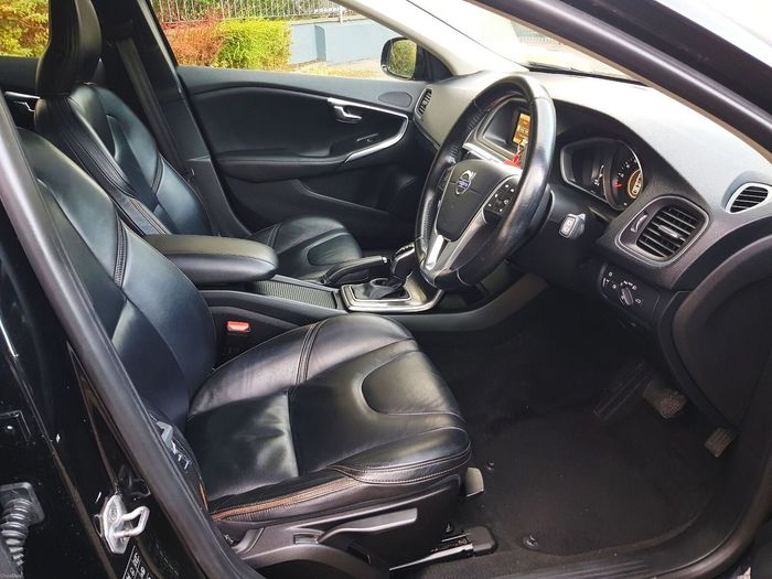 Volvo V40 2014