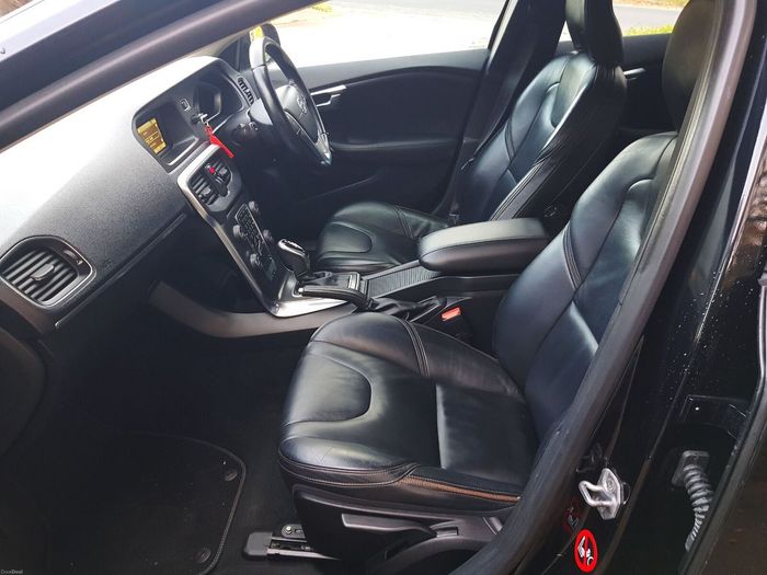 Volvo V40 2014