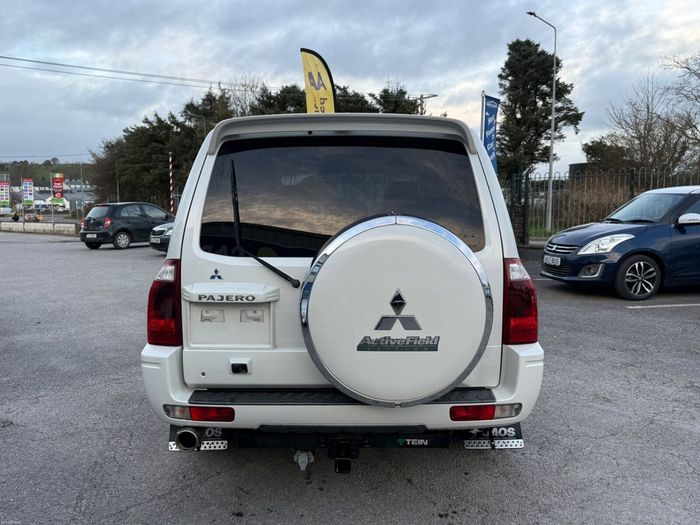 Mitsubishi Pajero 2006