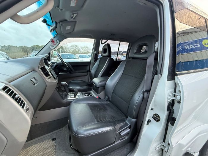 Mitsubishi Pajero 2006