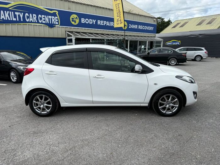 Mazda Demio 2014