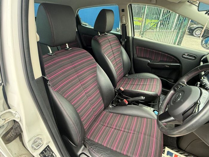 Mazda Demio 2014