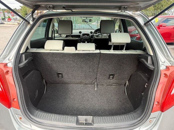 Mazda Demio 2013