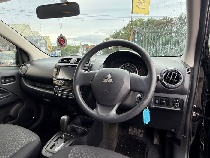 Mitsubishi Mirage 2012