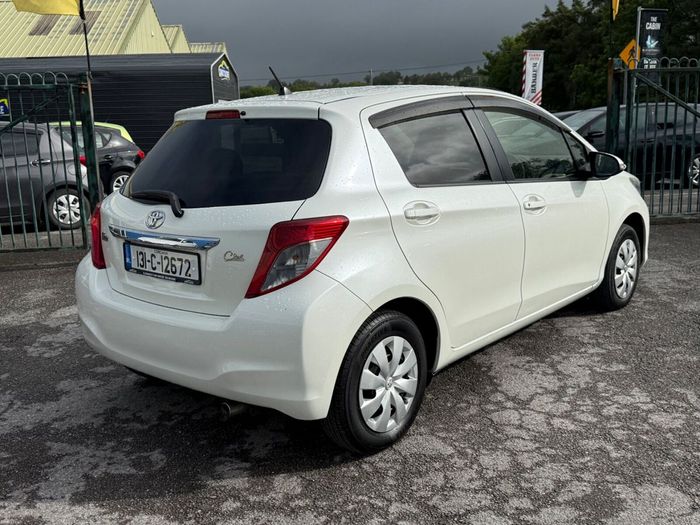 Toyota Vitz 2013