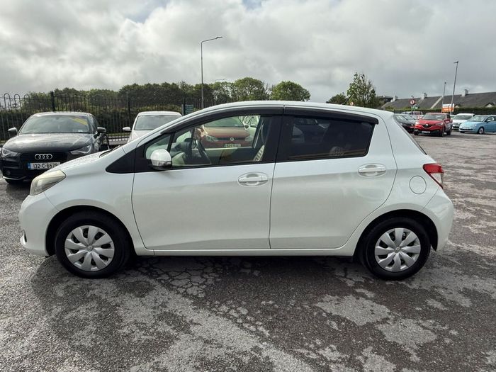 Toyota Vitz 2013