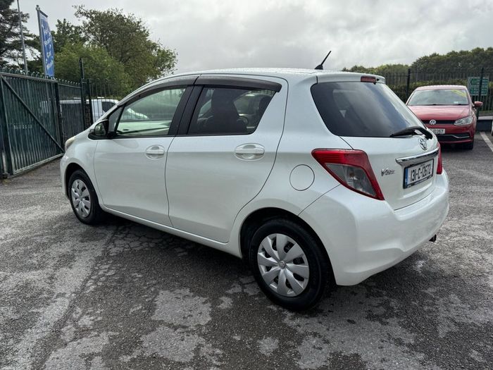 Toyota Vitz 2013
