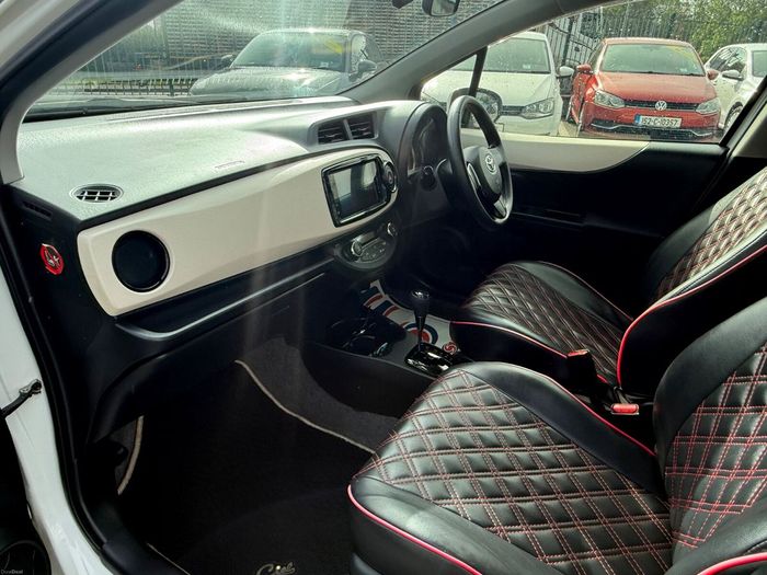 Toyota Vitz 2013