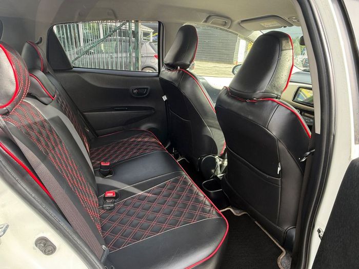 Toyota Vitz 2013
