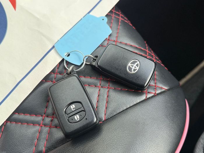 Toyota Vitz 2013