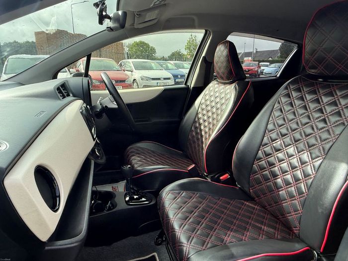 Toyota Vitz 2013