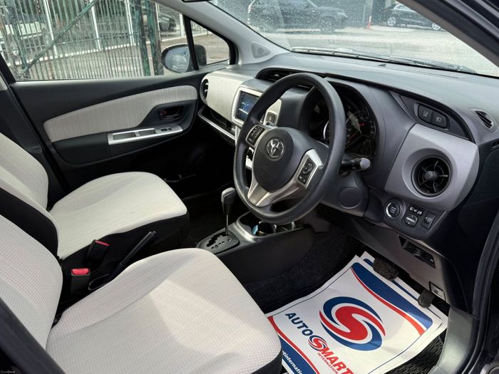 Toyota Vitz 2016