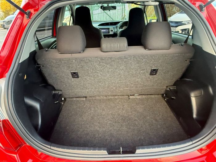 Toyota Vitz 2014