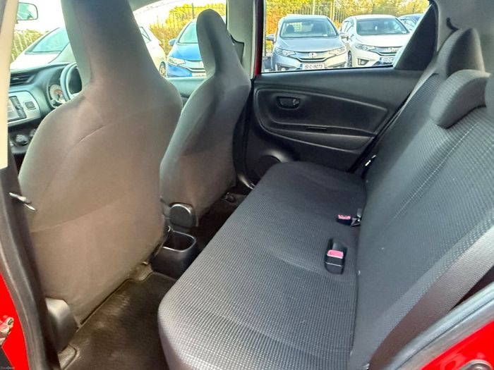 Toyota Vitz 2014
