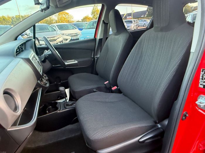 Toyota Vitz 2014