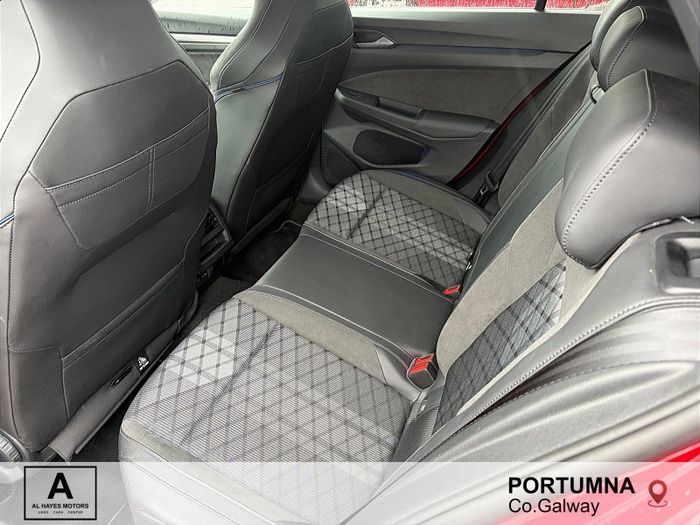 Volkswagen Golf 2025