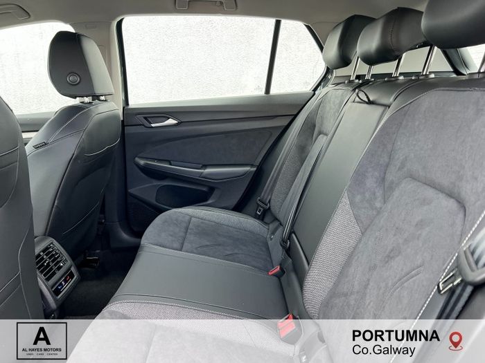 Volkswagen Golf 2025