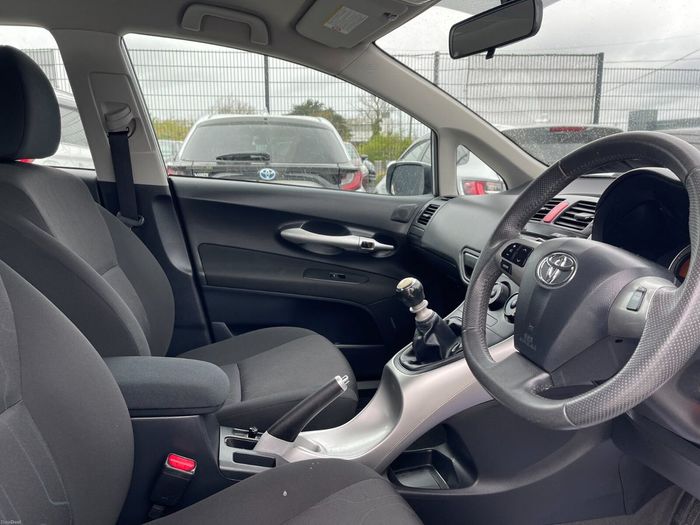 Toyota Auris 2012