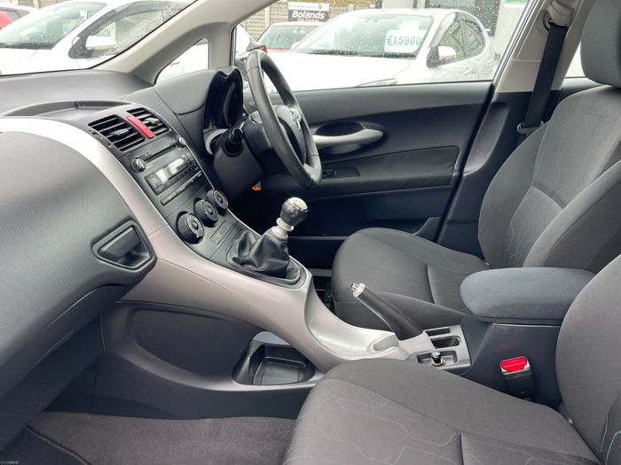 Toyota Auris 2012