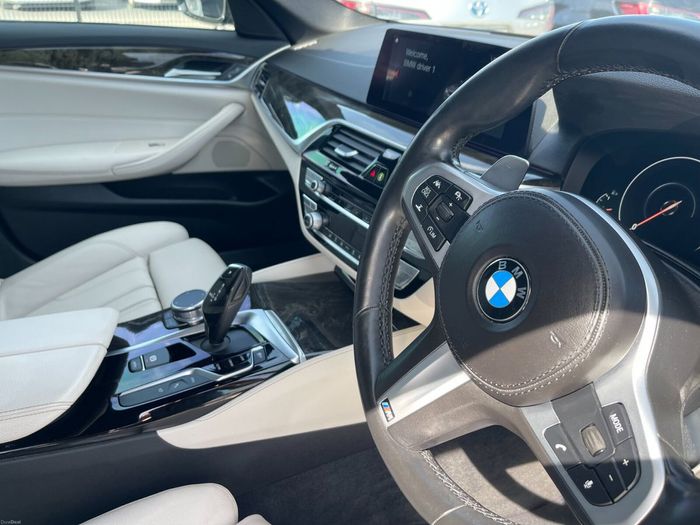 BMW 5 Series 2019