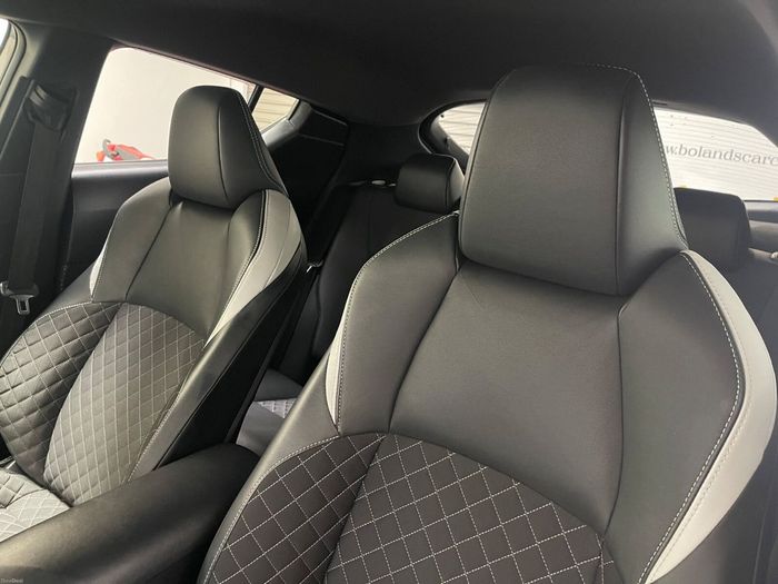 Toyota C-HR 2019