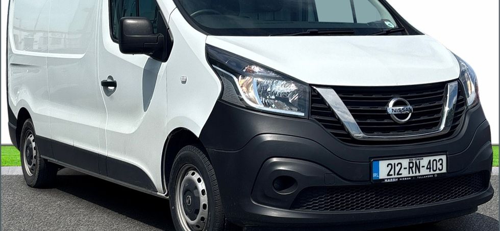 Nissan NV300 2021