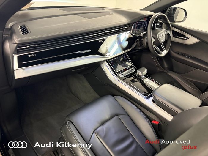Audi Q8 2023