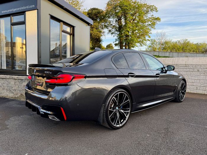BMW 5 Series 2021