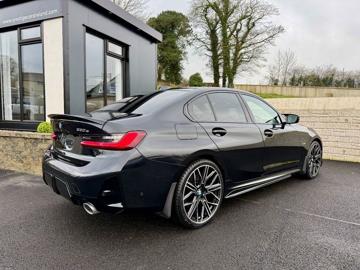 BMW 3 Series 2023