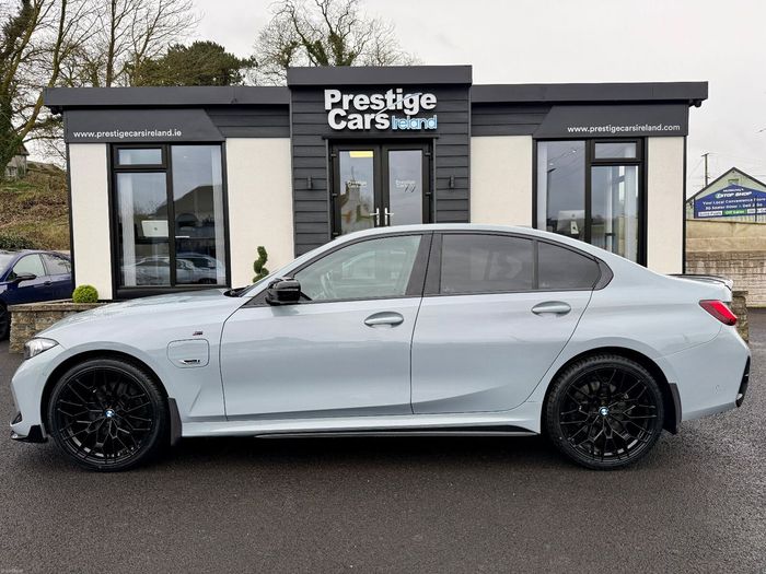 BMW 3 Series 2023