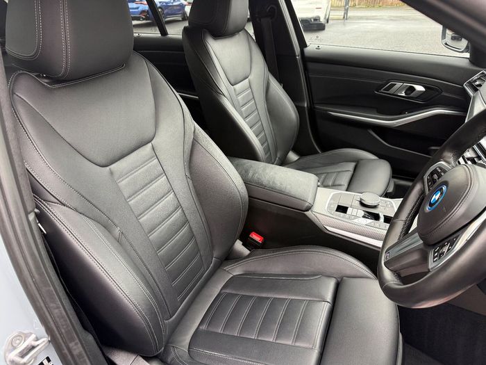 BMW 3 Series 2023
