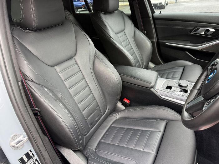 BMW 3 Series 2023