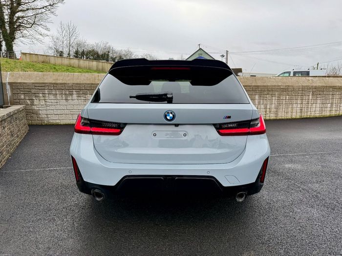 BMW 3 Series 2023