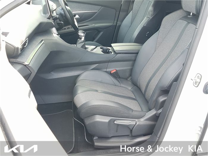 Peugeot 5008 2022