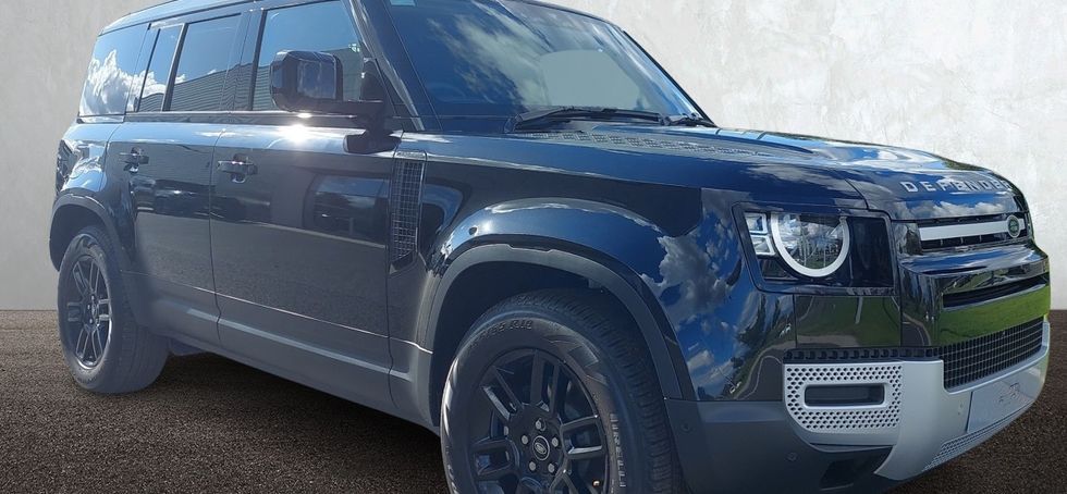 Land Rover Defender 2026
