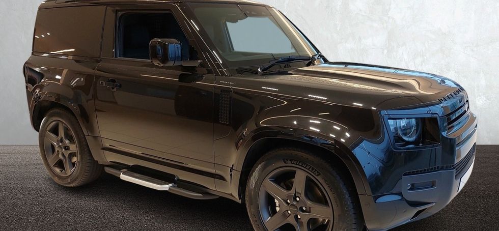 Land Rover Defender 2026