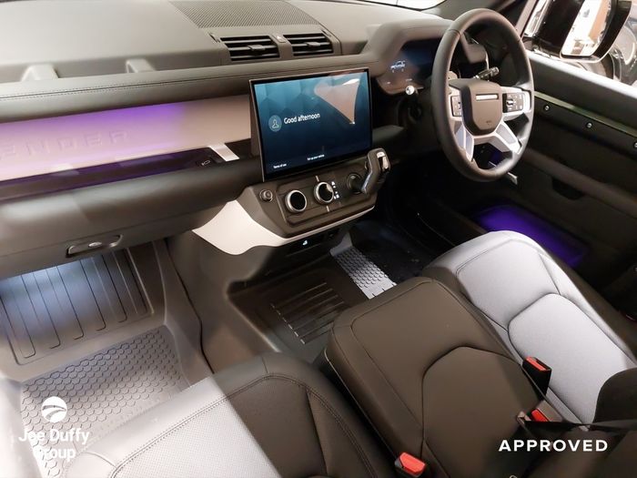 Land Rover Defender 2026