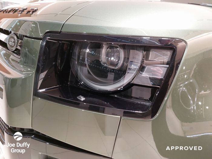 Land Rover Defender 2026