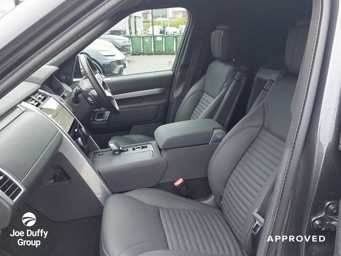 Land Rover Discovery 2025